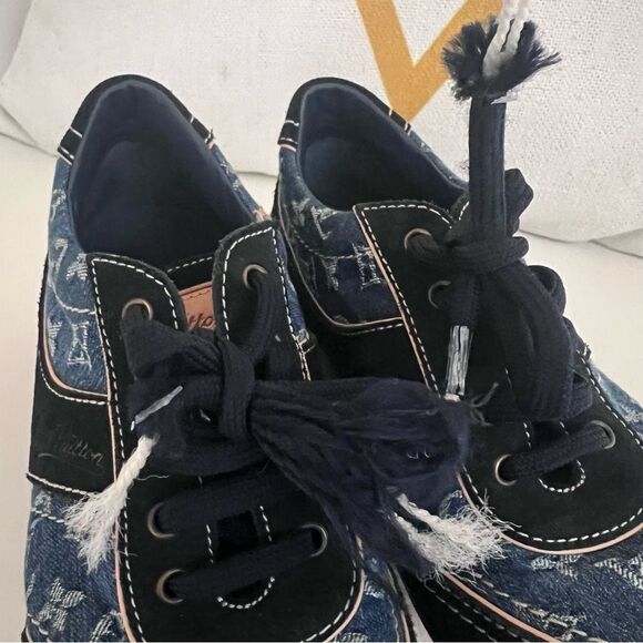 Louis Vuitton Kids Denim Logo Sneakers Size 32 (US 1) - Picture 8 of 10